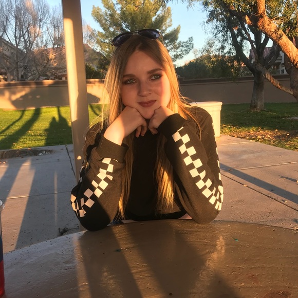 Meet your Posher, Amber - Picture 3 of 3